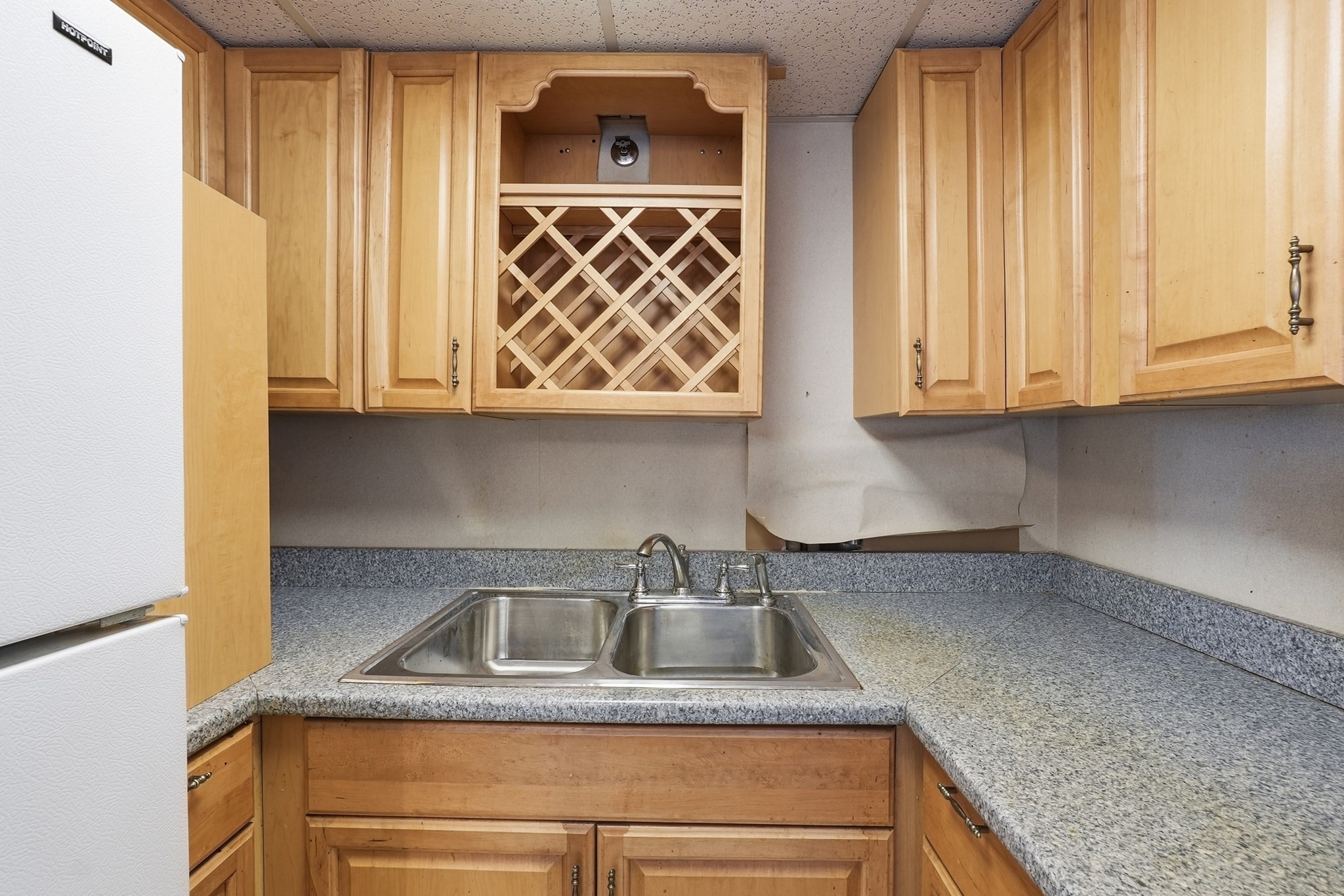 70 Southbridge St # 402 Property Photo 14