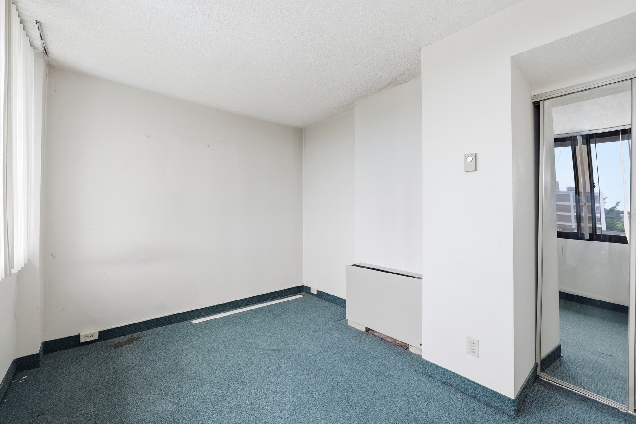 70 Southbridge St # 402 Property Photo 23