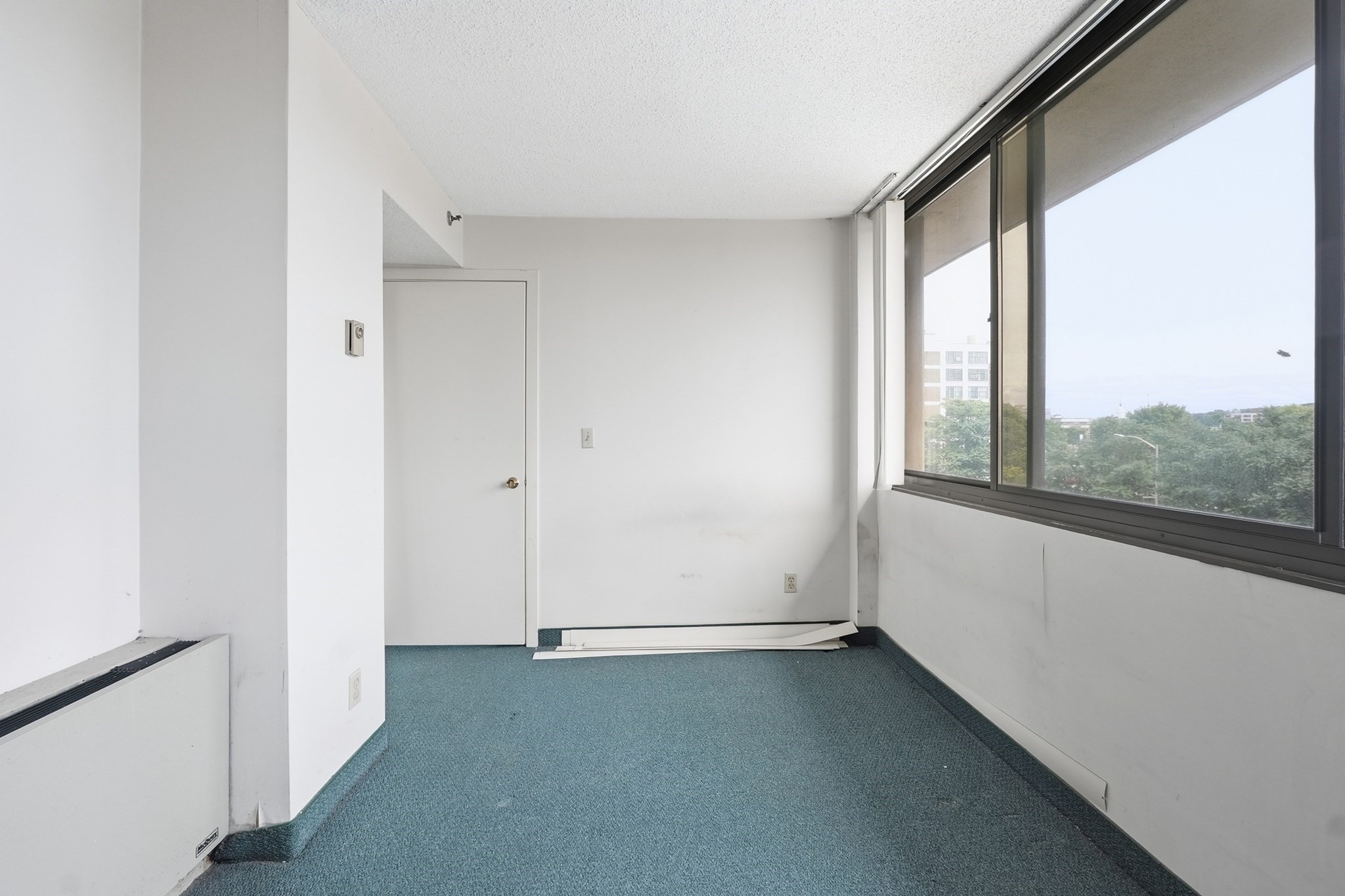 70 Southbridge St # 402 Property Photo 26