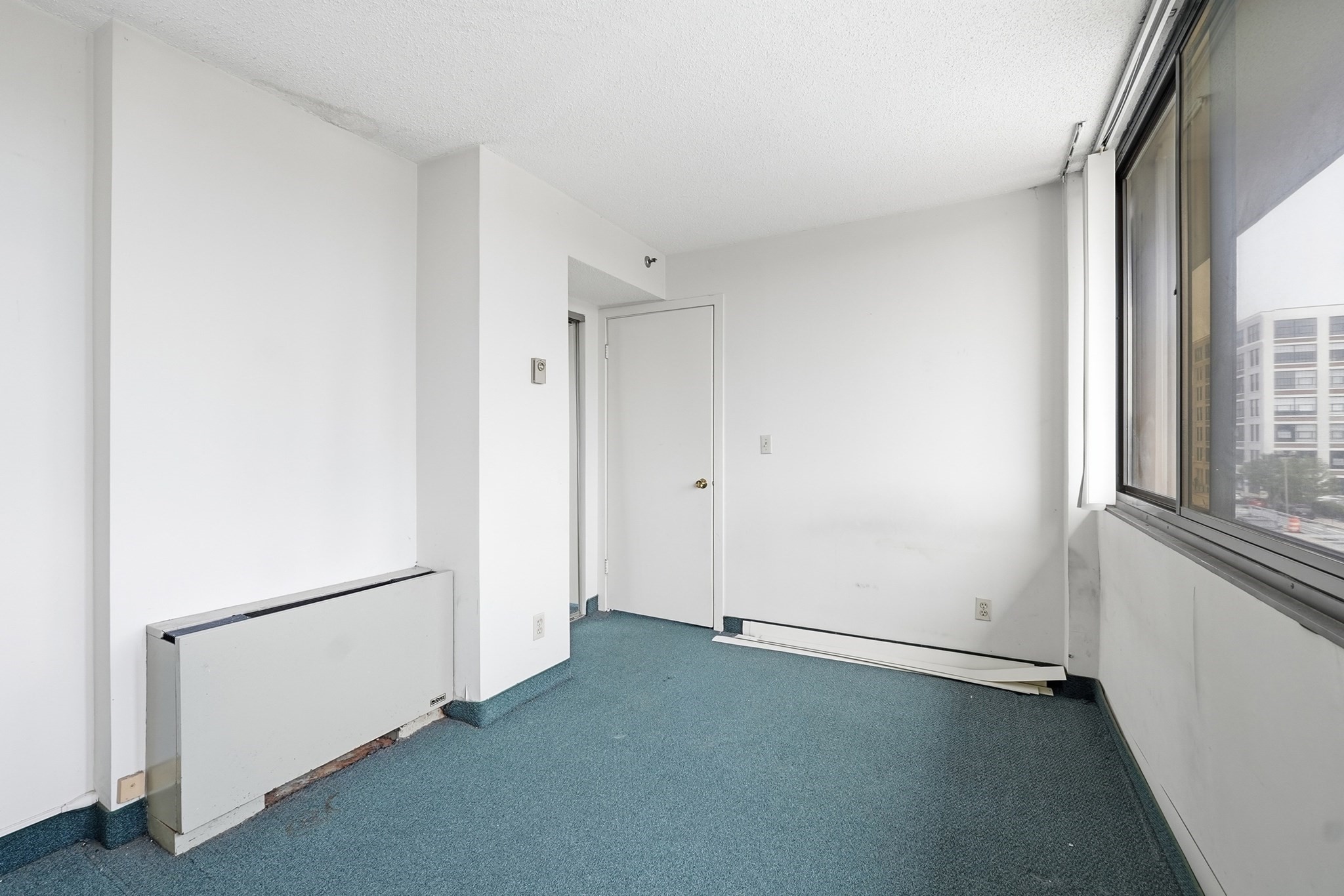 70 Southbridge St # 402 Property Photo 27