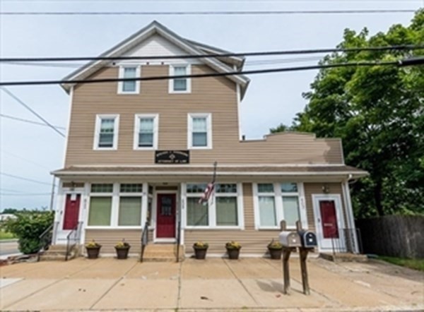 609 Newport Ave Property Photo 1