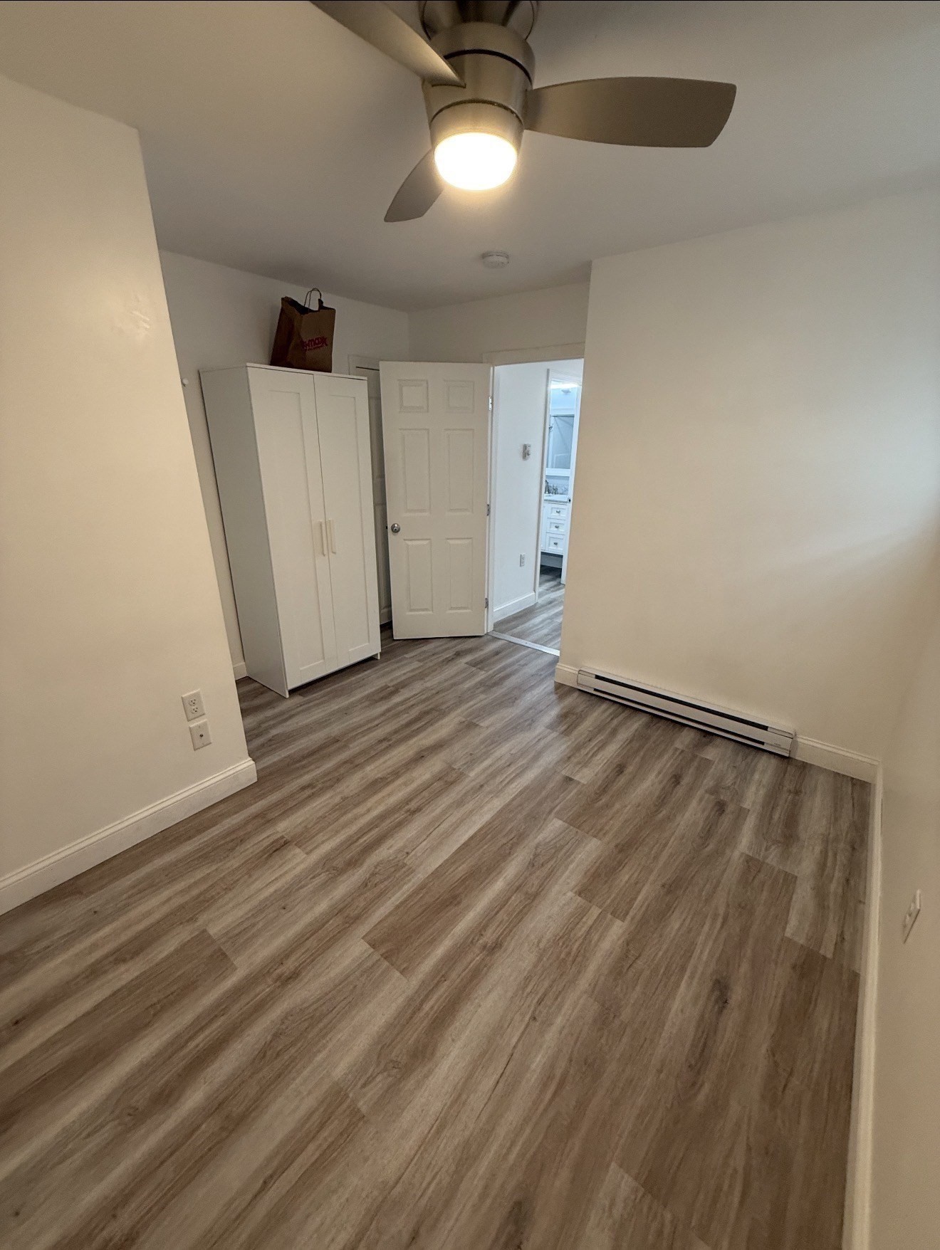 181 S Main St # 6 Property Photo 5