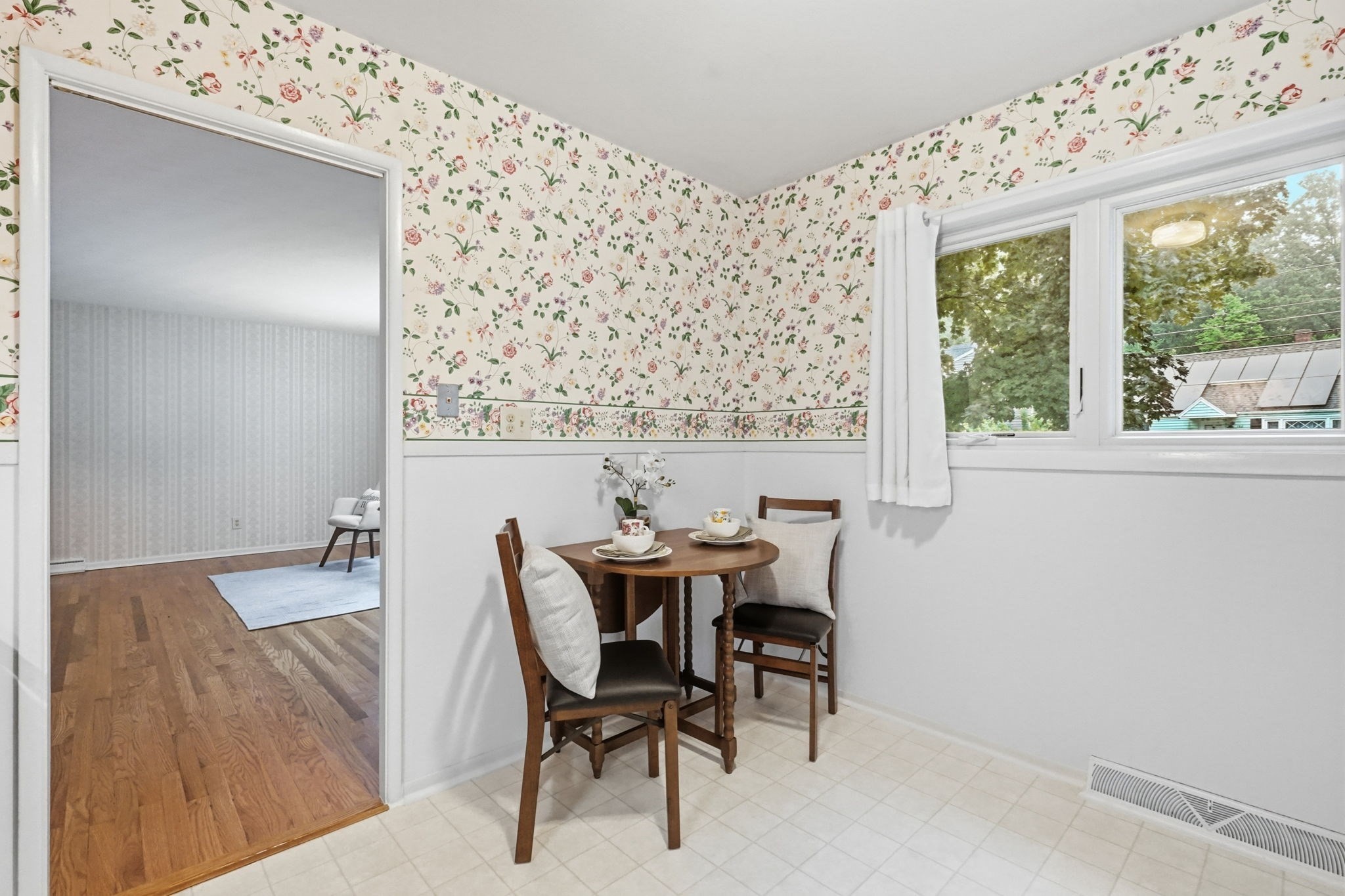 161 Wolcott Ave Property Photo 10