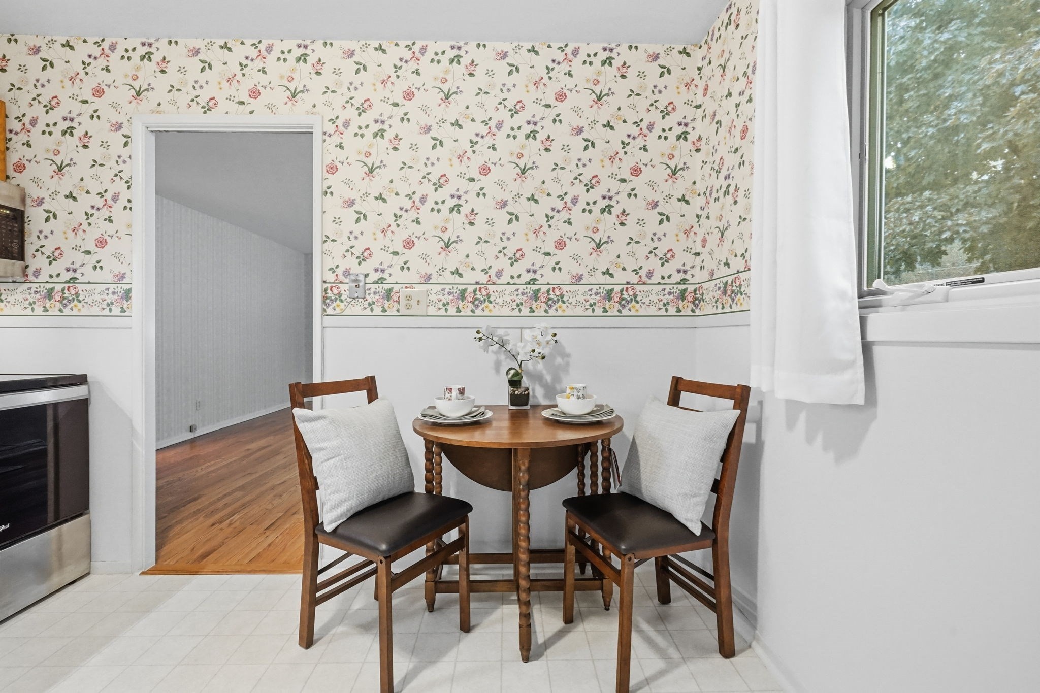 161 Wolcott Ave Property Photo 16