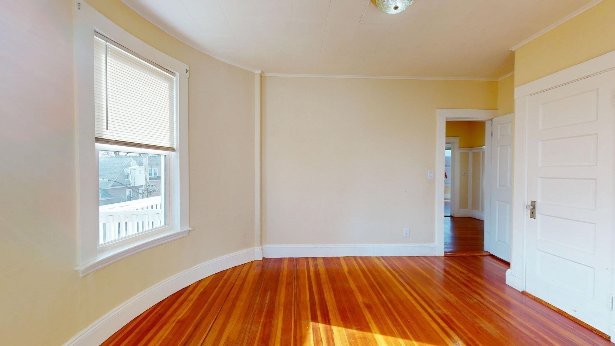 19 Nightingale St Property Photo 2
