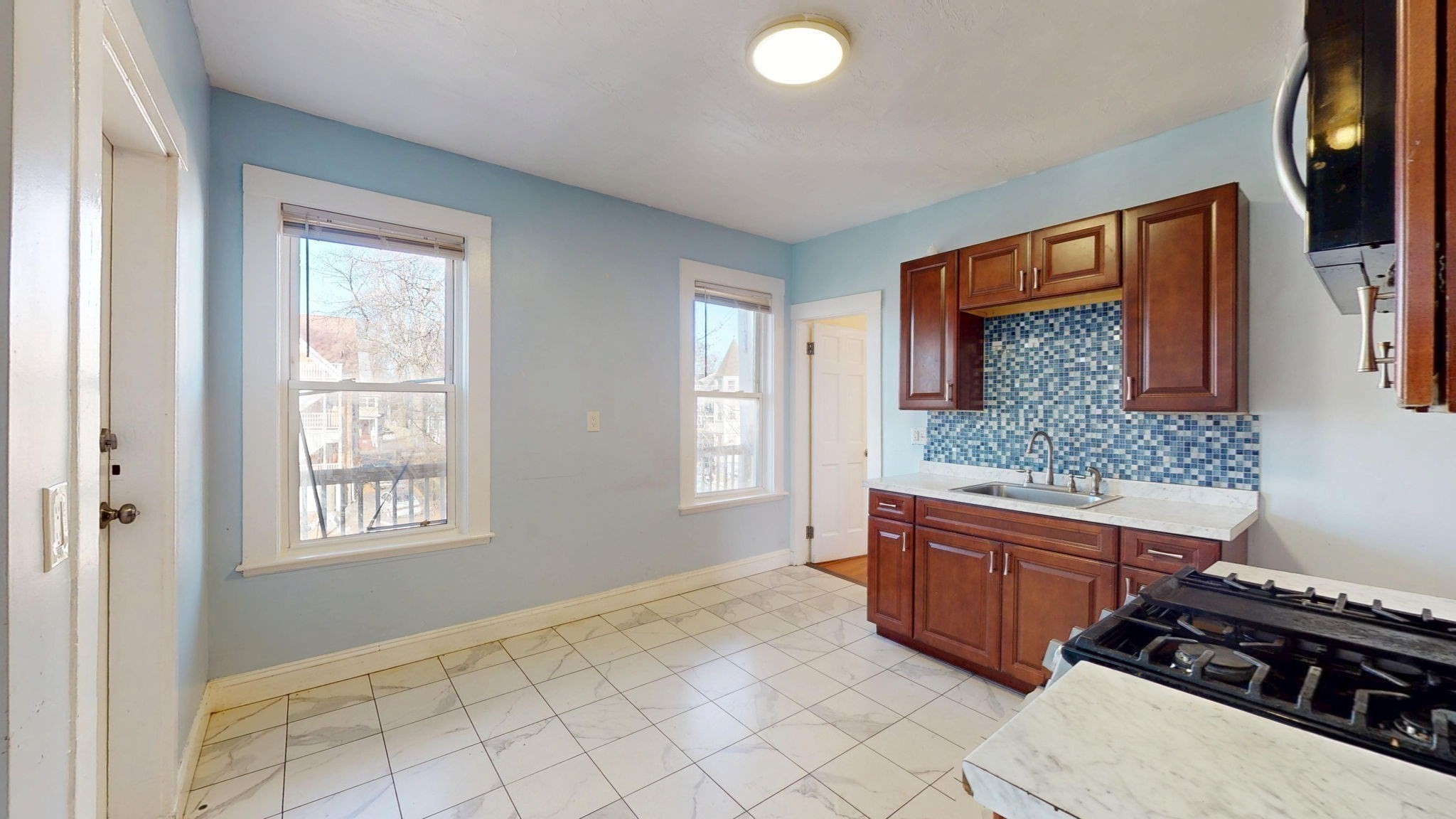 19 Nightingale St Property Photo 4
