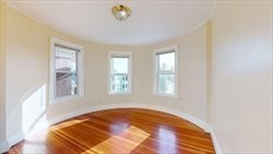 19 Nightingale St Property Photo 12