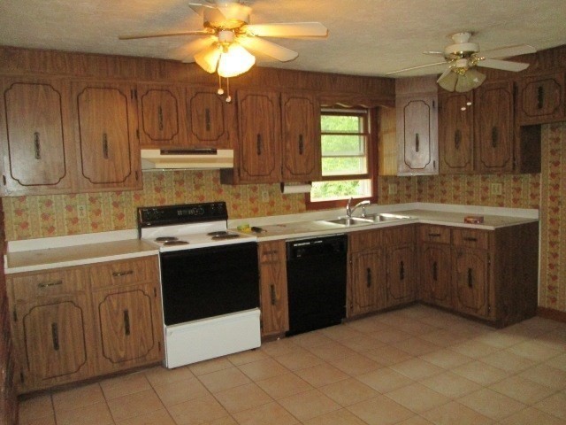 180 Ash Street Property Photo 2