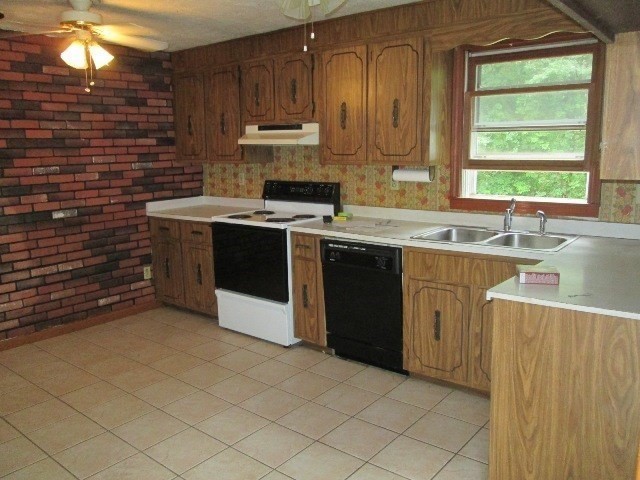 180 Ash Street Property Photo 3