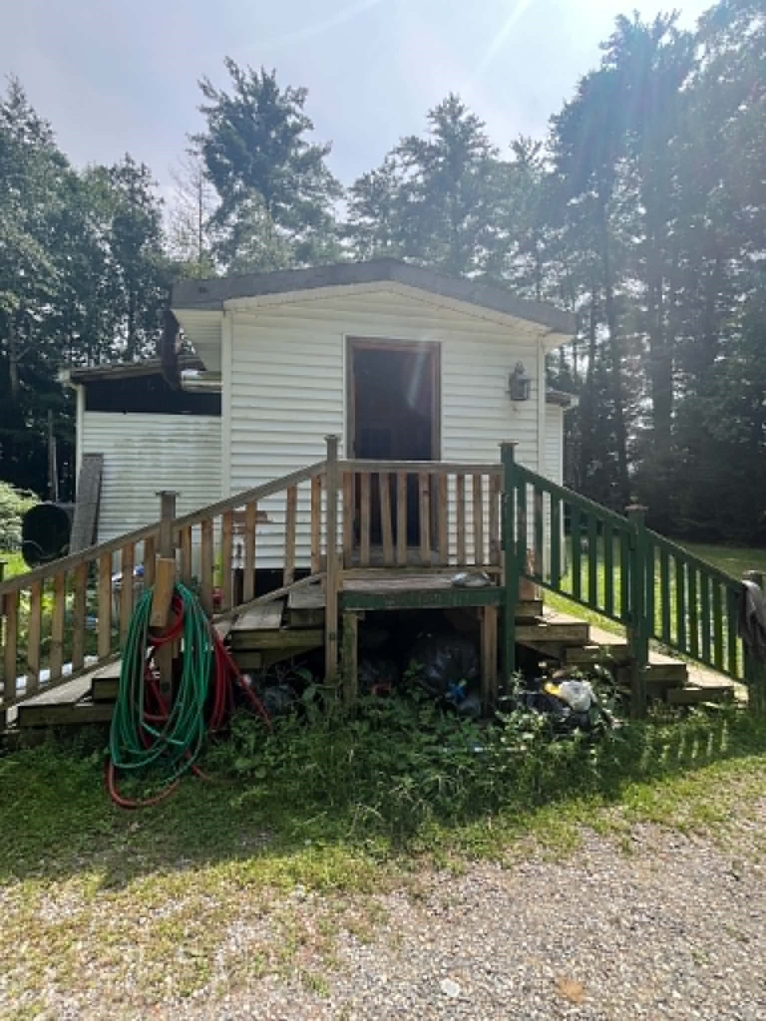 513 E River St Property Photo 2