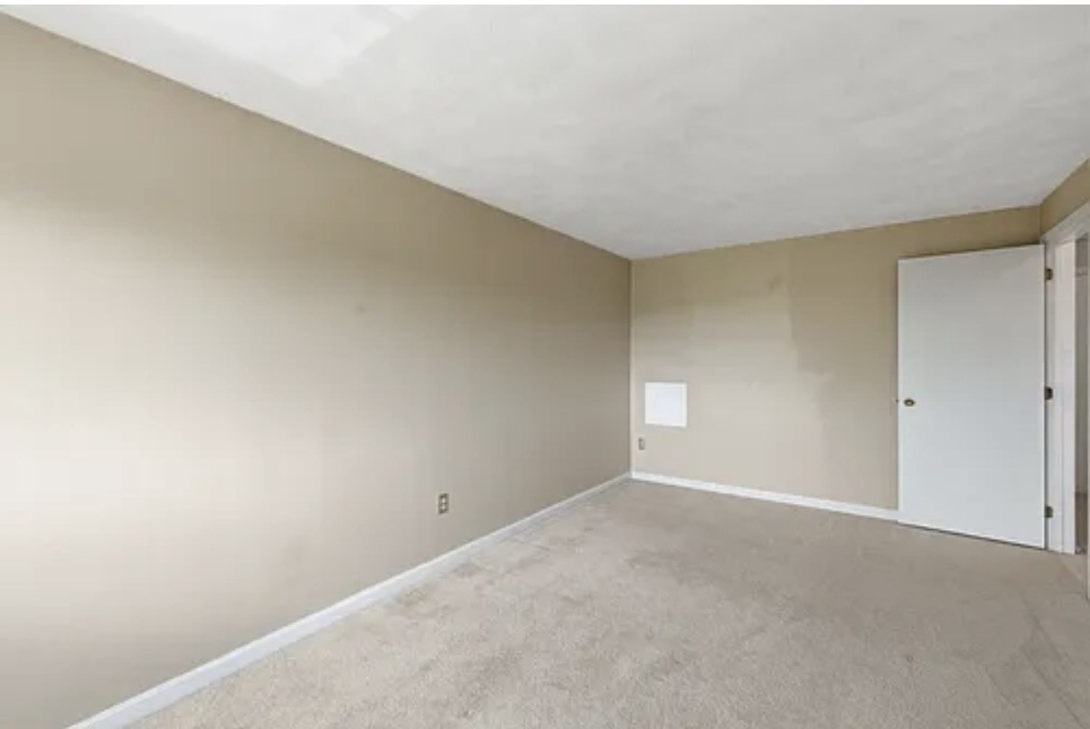 87 Sterling Lane # 87 Property Photo 10