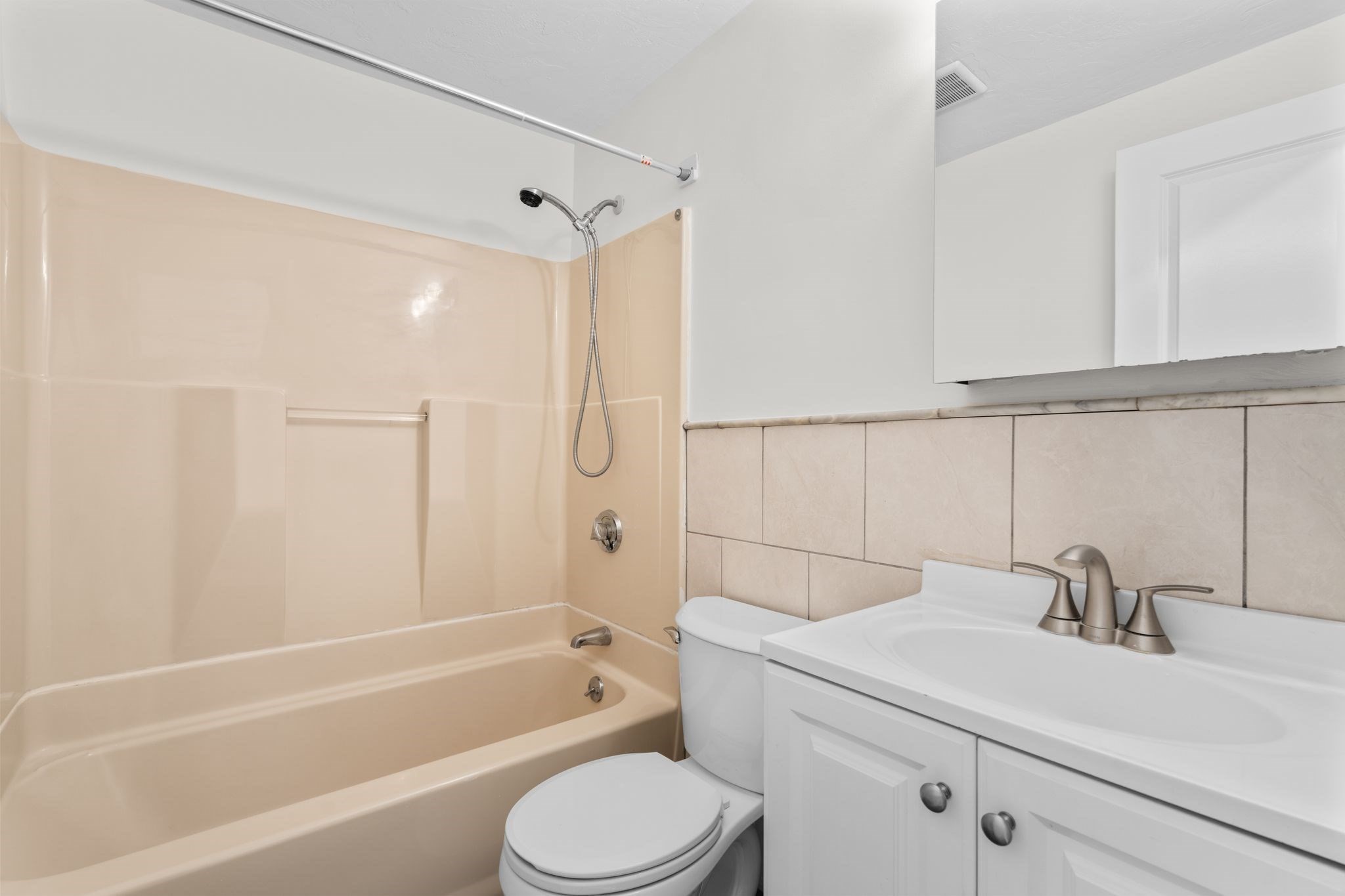754 Huntington Ave # 3 Property Photo 5