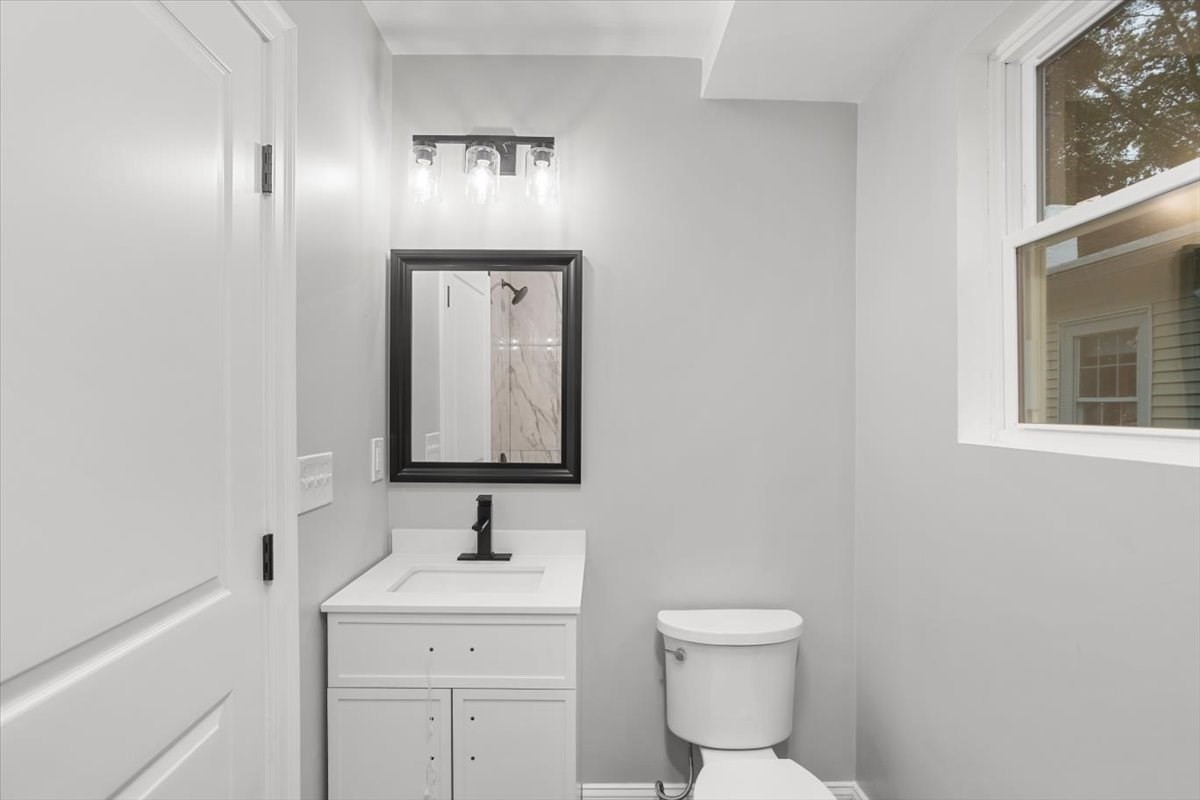 28 Potters Ave Property Photo 14