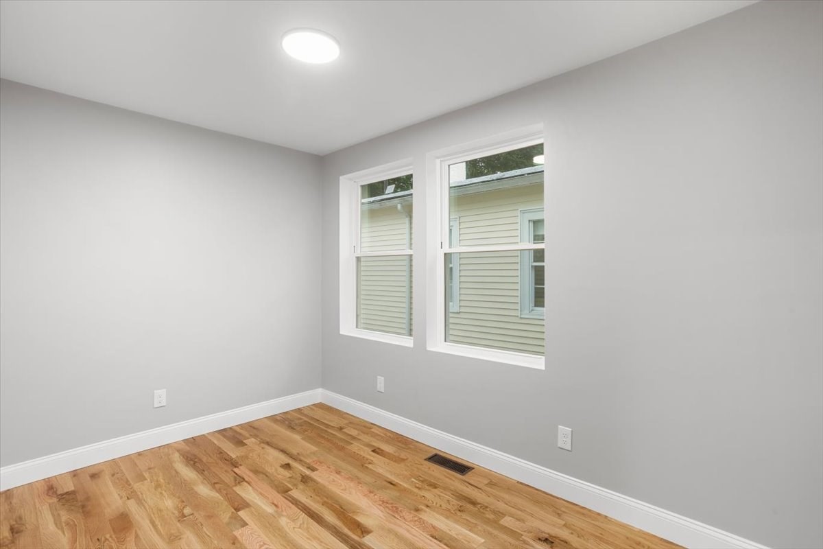 28 Potters Ave Property Photo 15