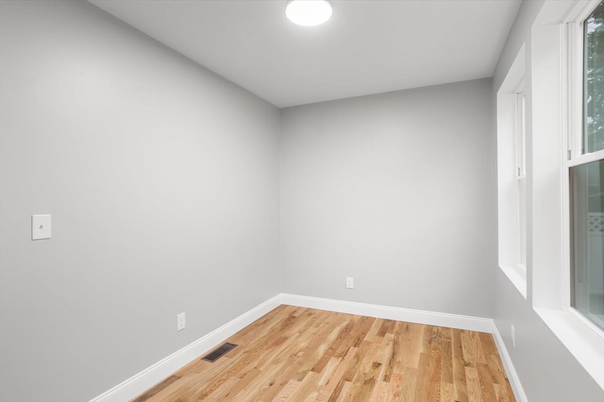 28 Potters Ave Property Photo 17