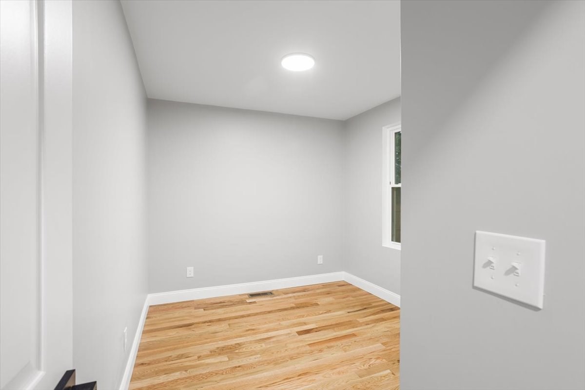 28 Potters Ave Property Photo 20