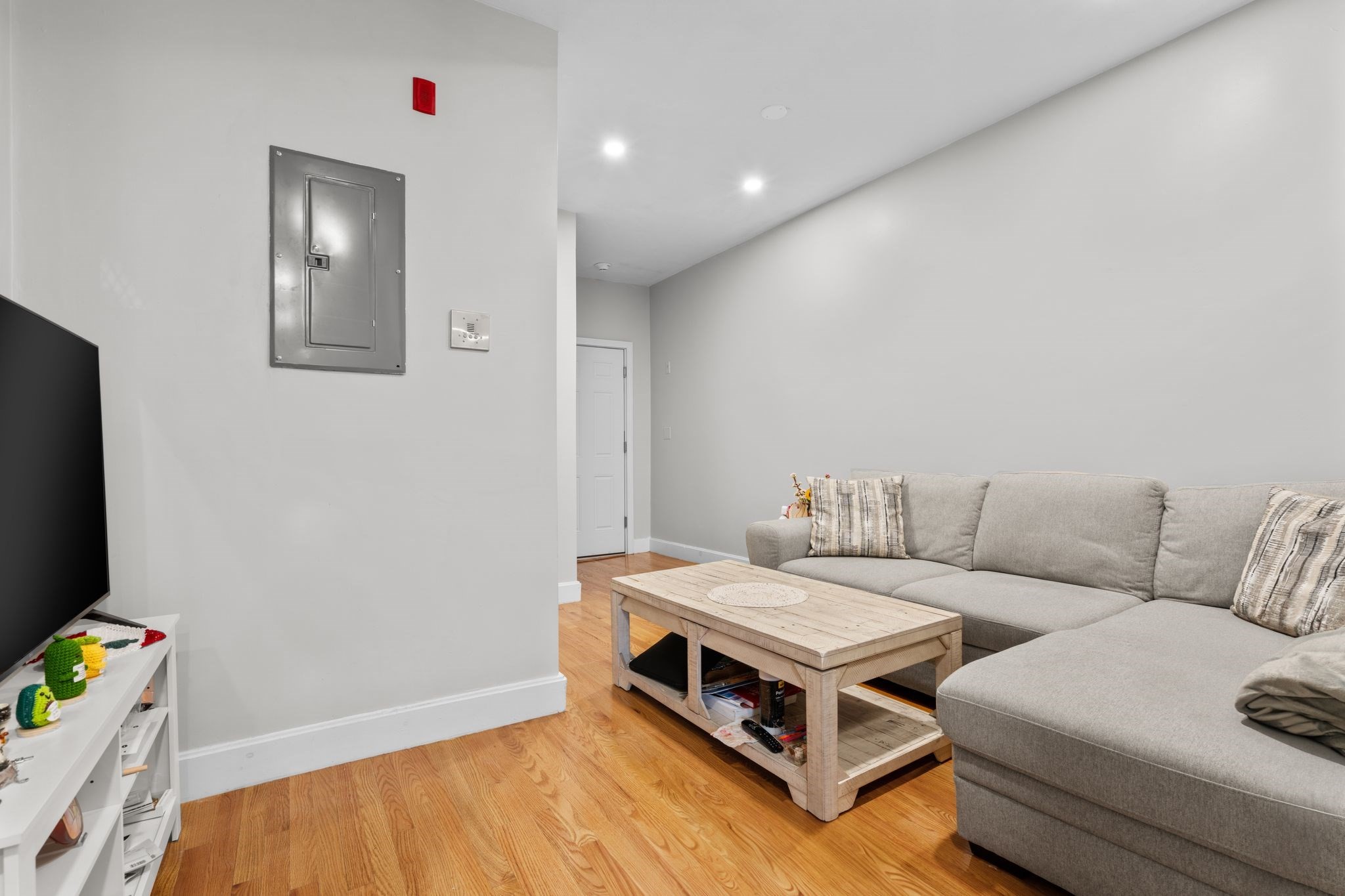 754 Huntington Ave # 4 Property Photo 1