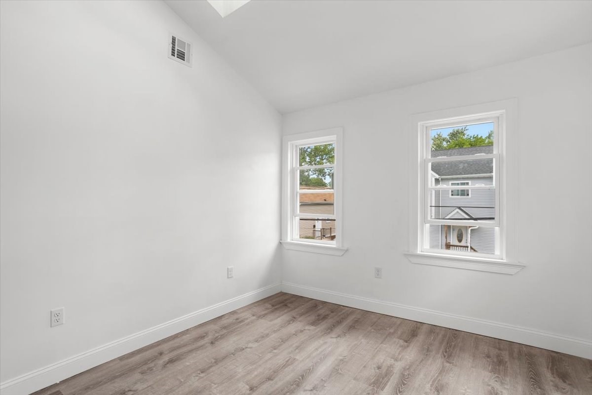 149 Burnside Street Property Photo 28