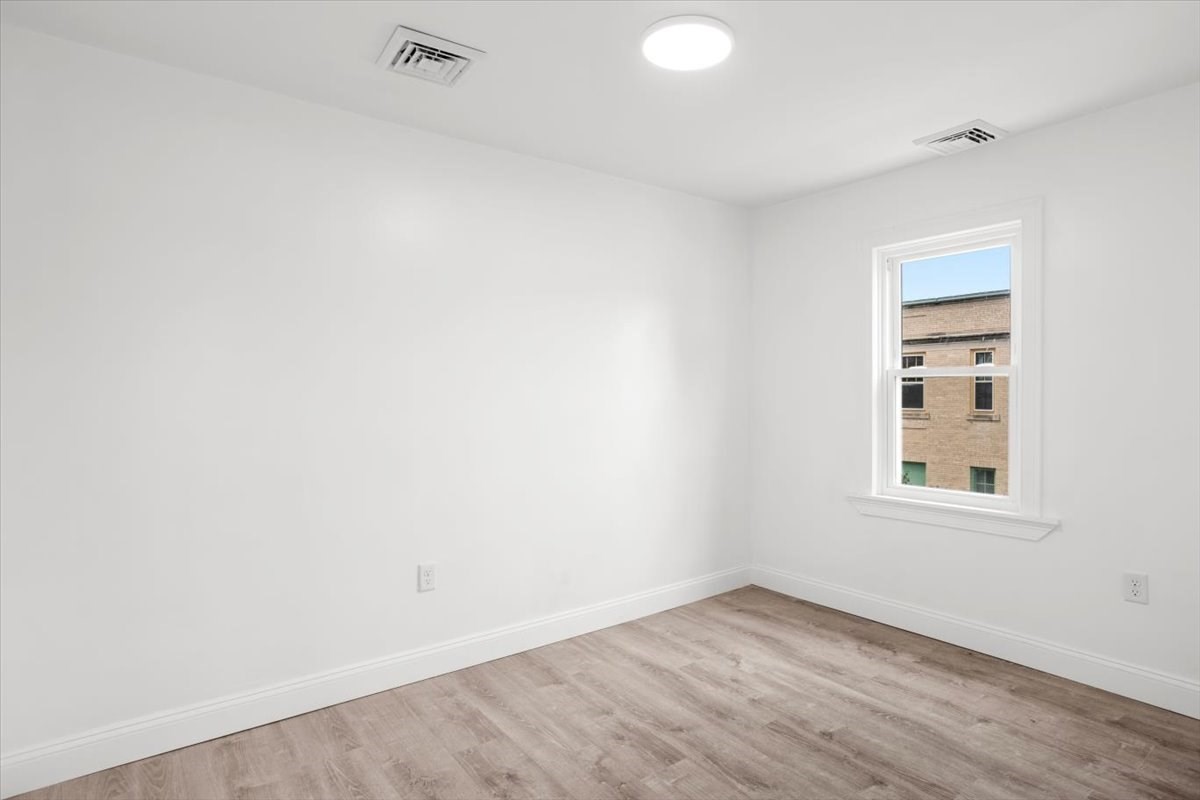 149 Burnside Street Property Photo 37
