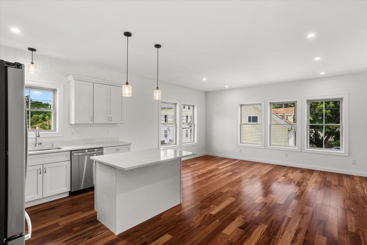 11 Stone Street # D Property Photo 3
