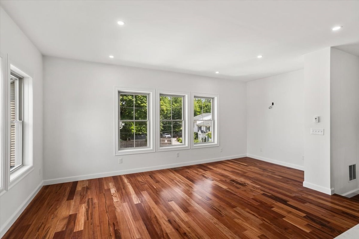 11 Stone Street # D Property Photo 7