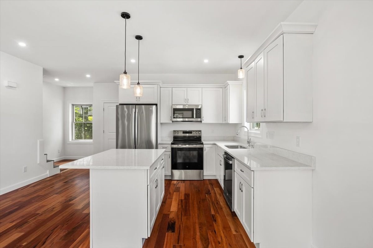 11 Stone Street # D Property Photo 8