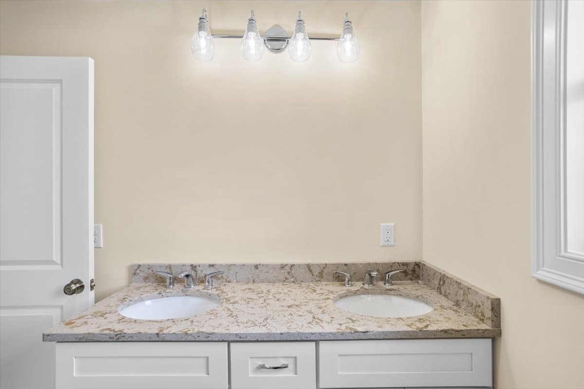 11 Stone Street # D Property Photo 17