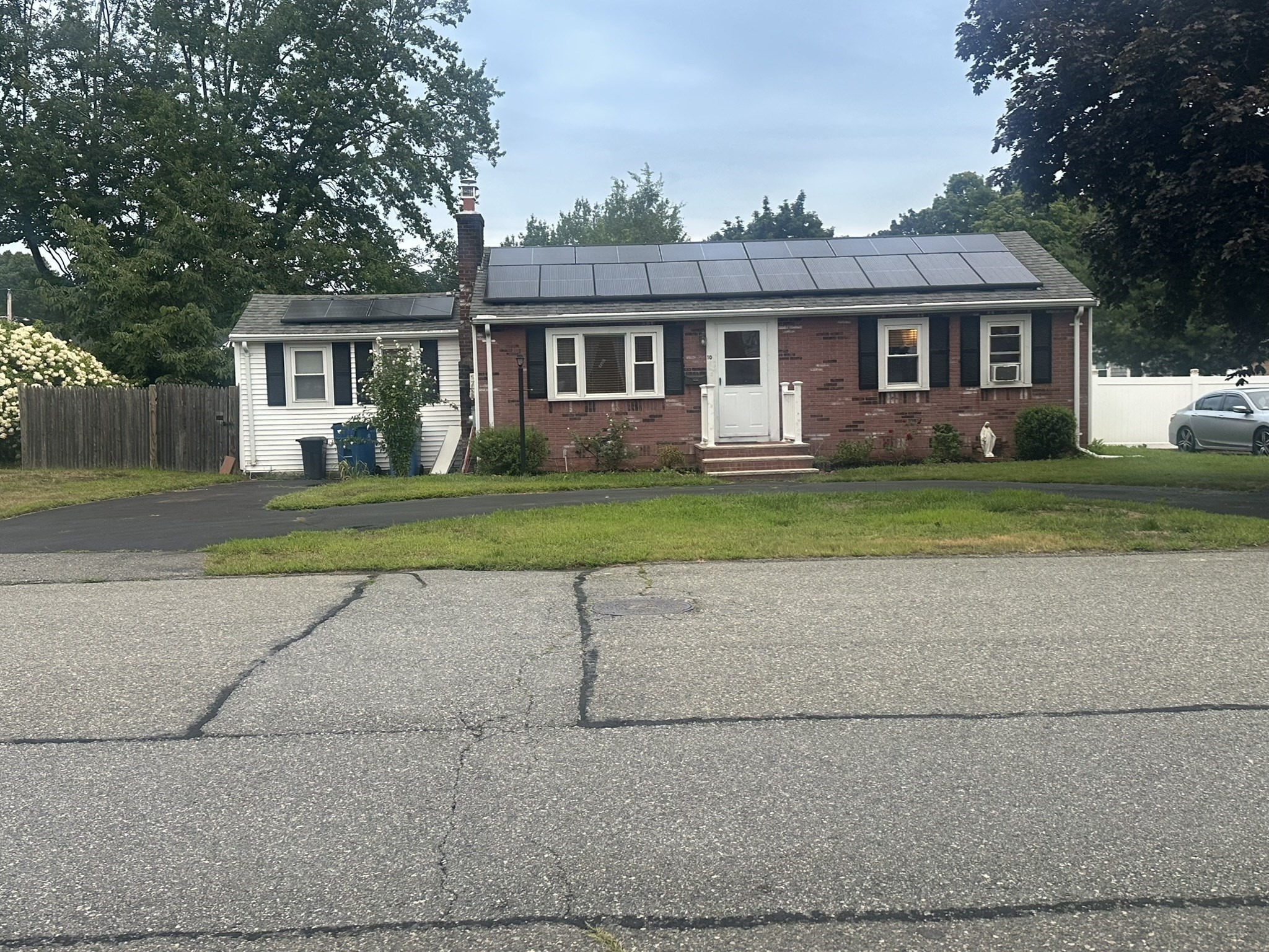 10 Milton Ter Property Photo 2