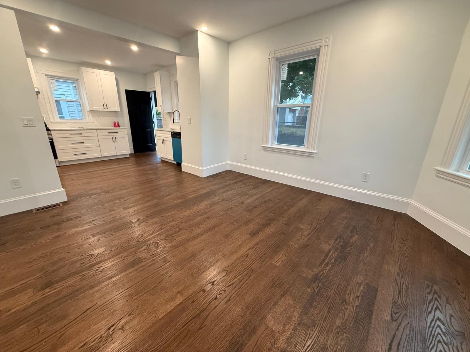 163 Sylvan St Property Photo 10