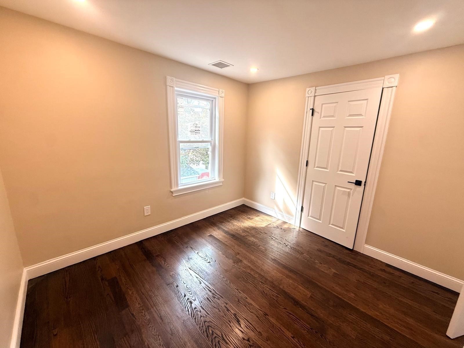 163 Sylvan St Property Photo 20
