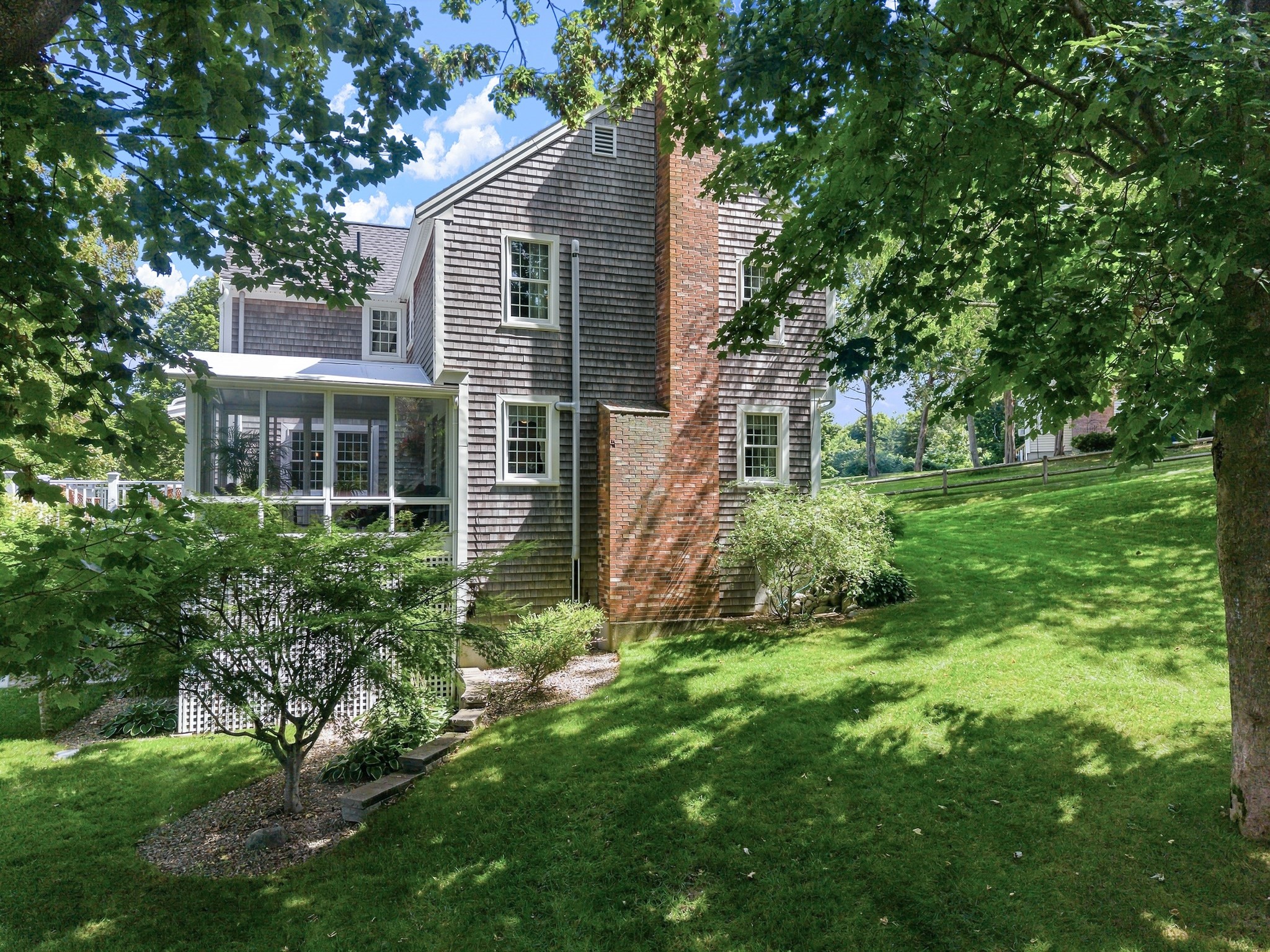 6 Meadowlark Ln Property Photo 4