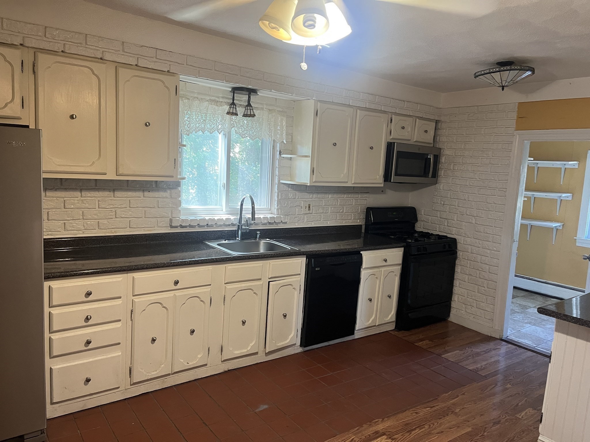 49 George Ave Property Photo 10