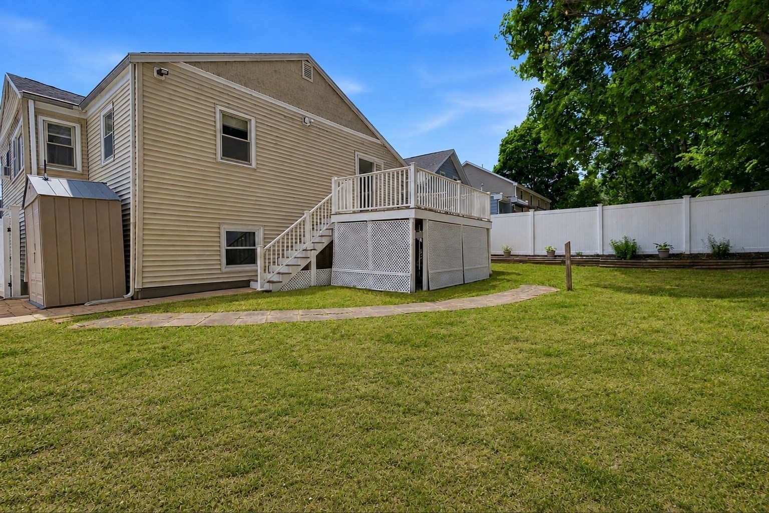 7 Taylor # 2 Property Photo 2