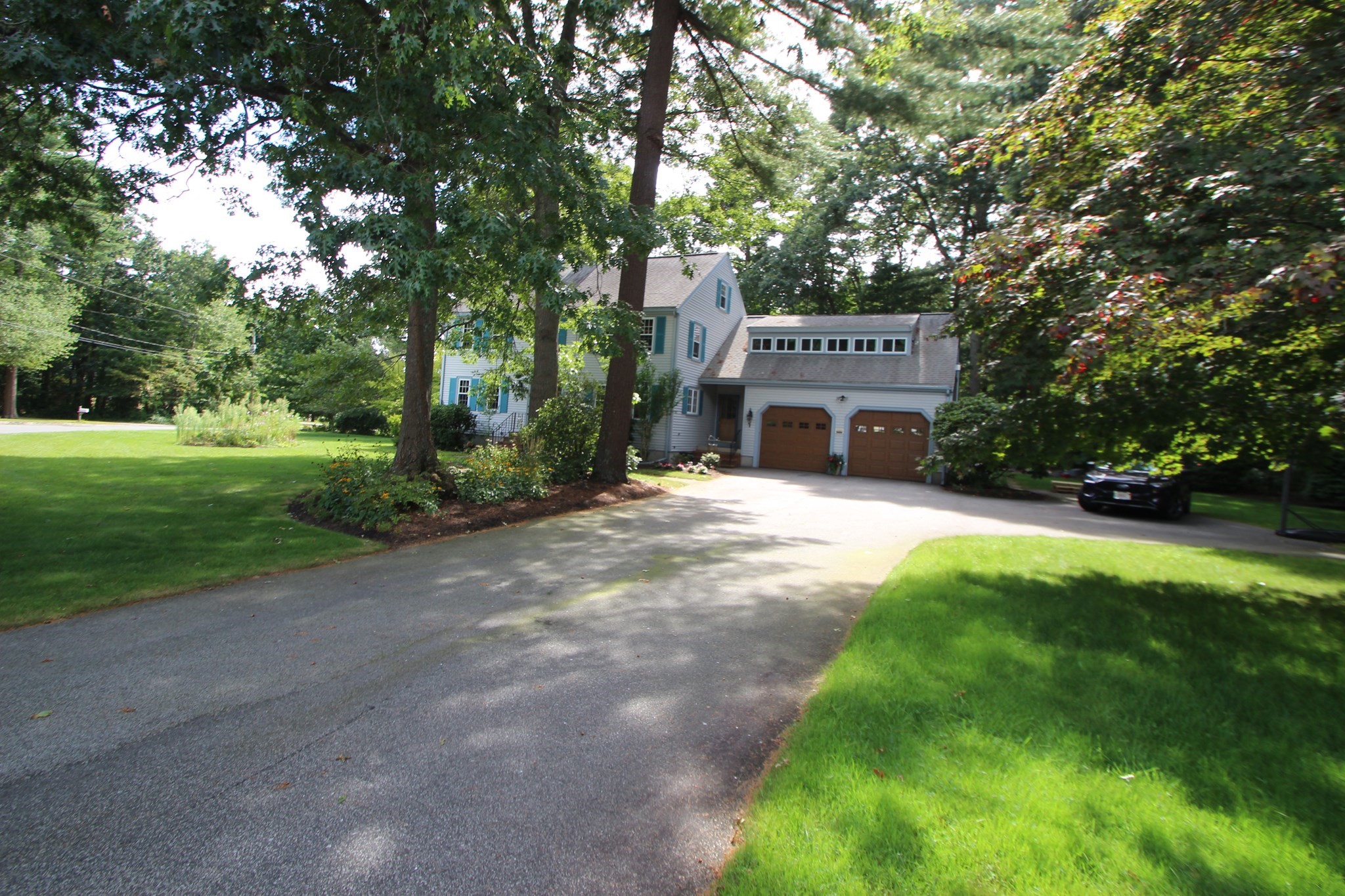 125 Boxwood Ln Property Photo 2
