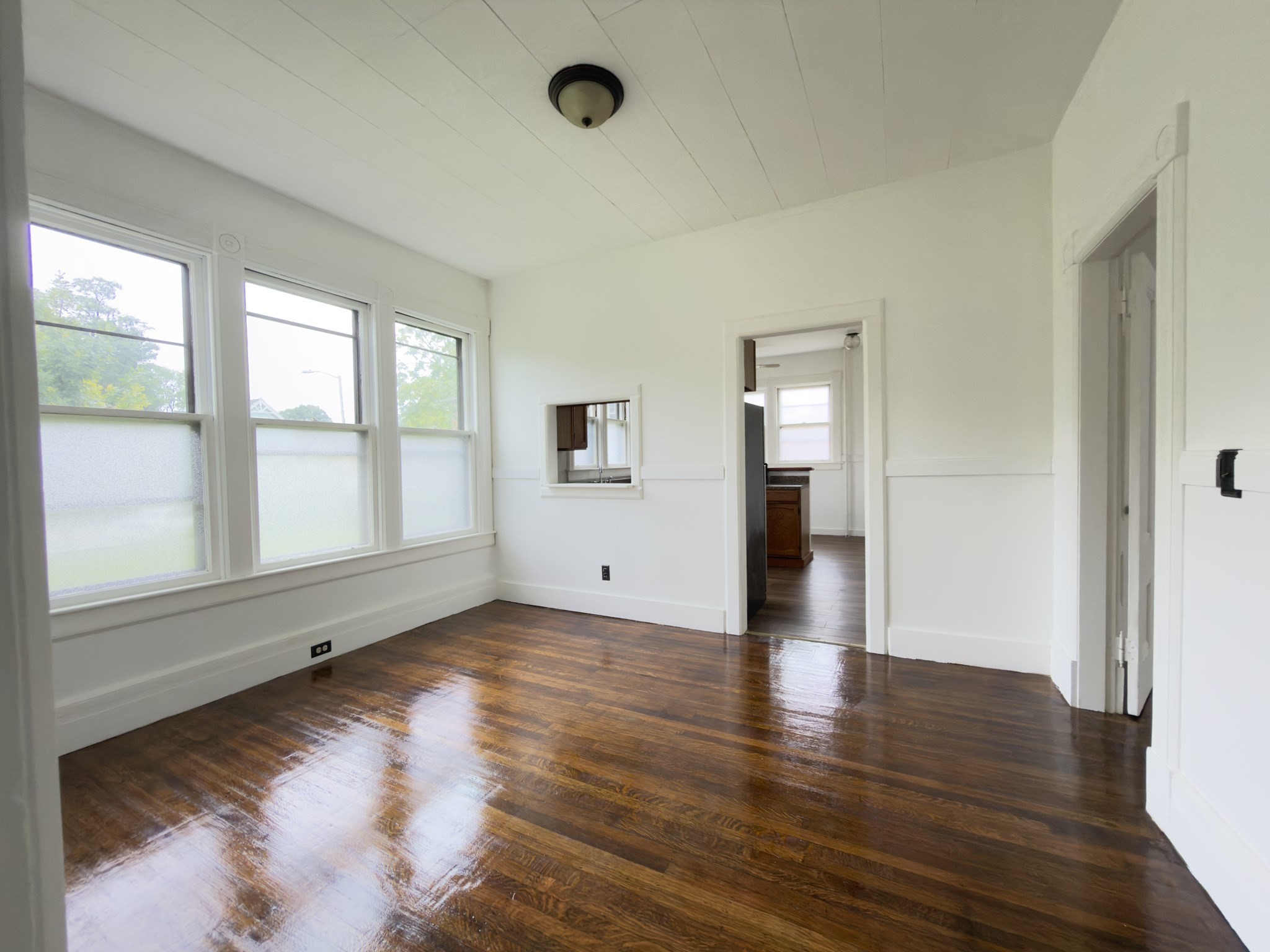 142 Thompson St # 1 Property Photo 10
