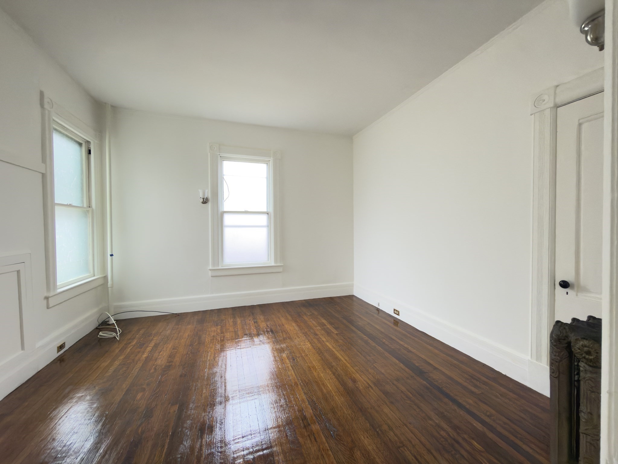 142 Thompson St # 1 Property Photo 11