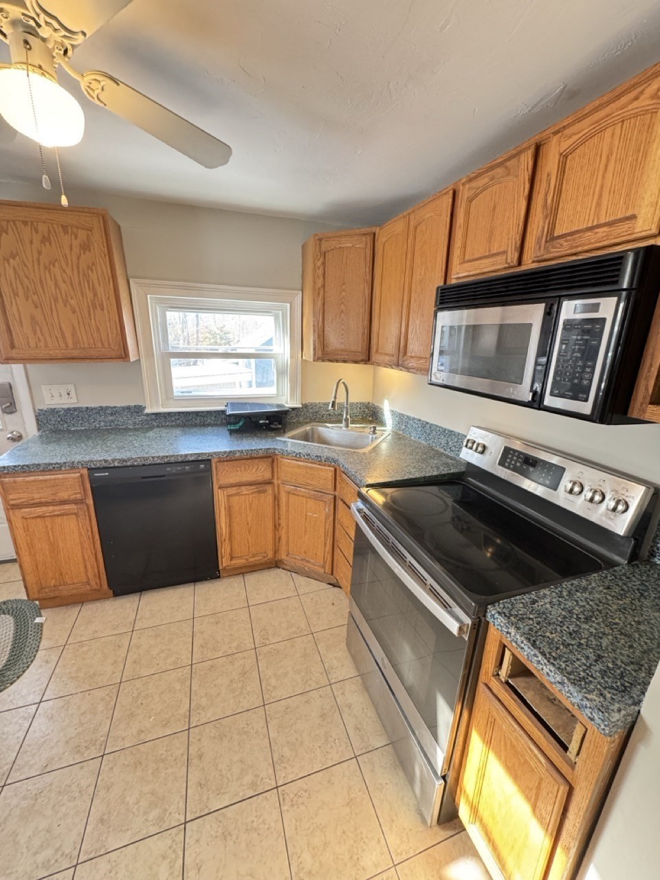 1547 Liberty St. Property Photo 4