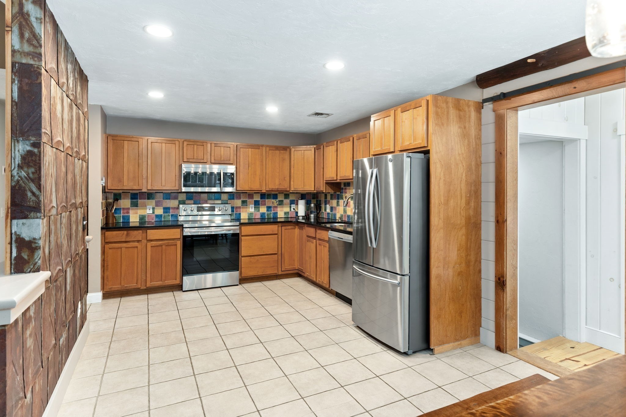 3 Faria Farm Rd Property Photo 9