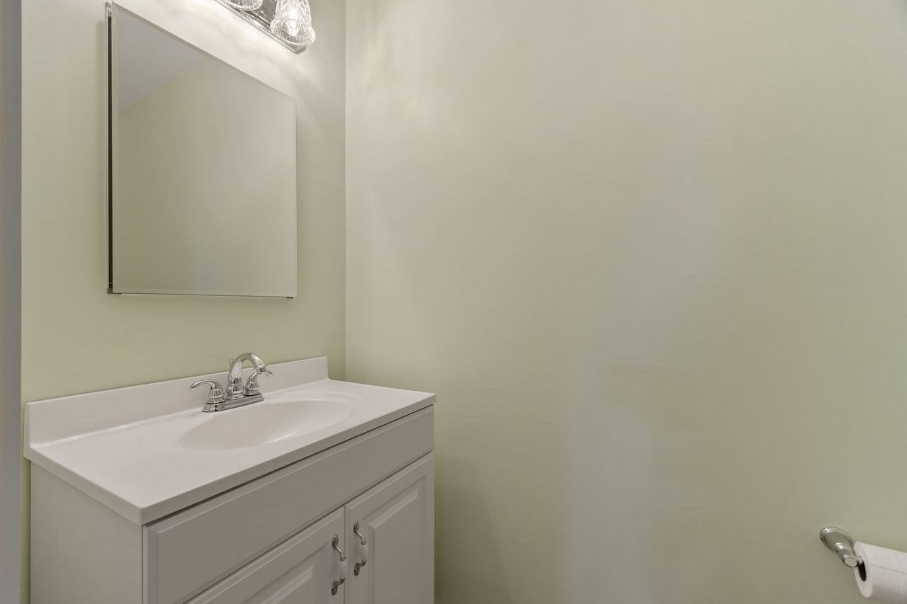 727 Andover Property Photo 26