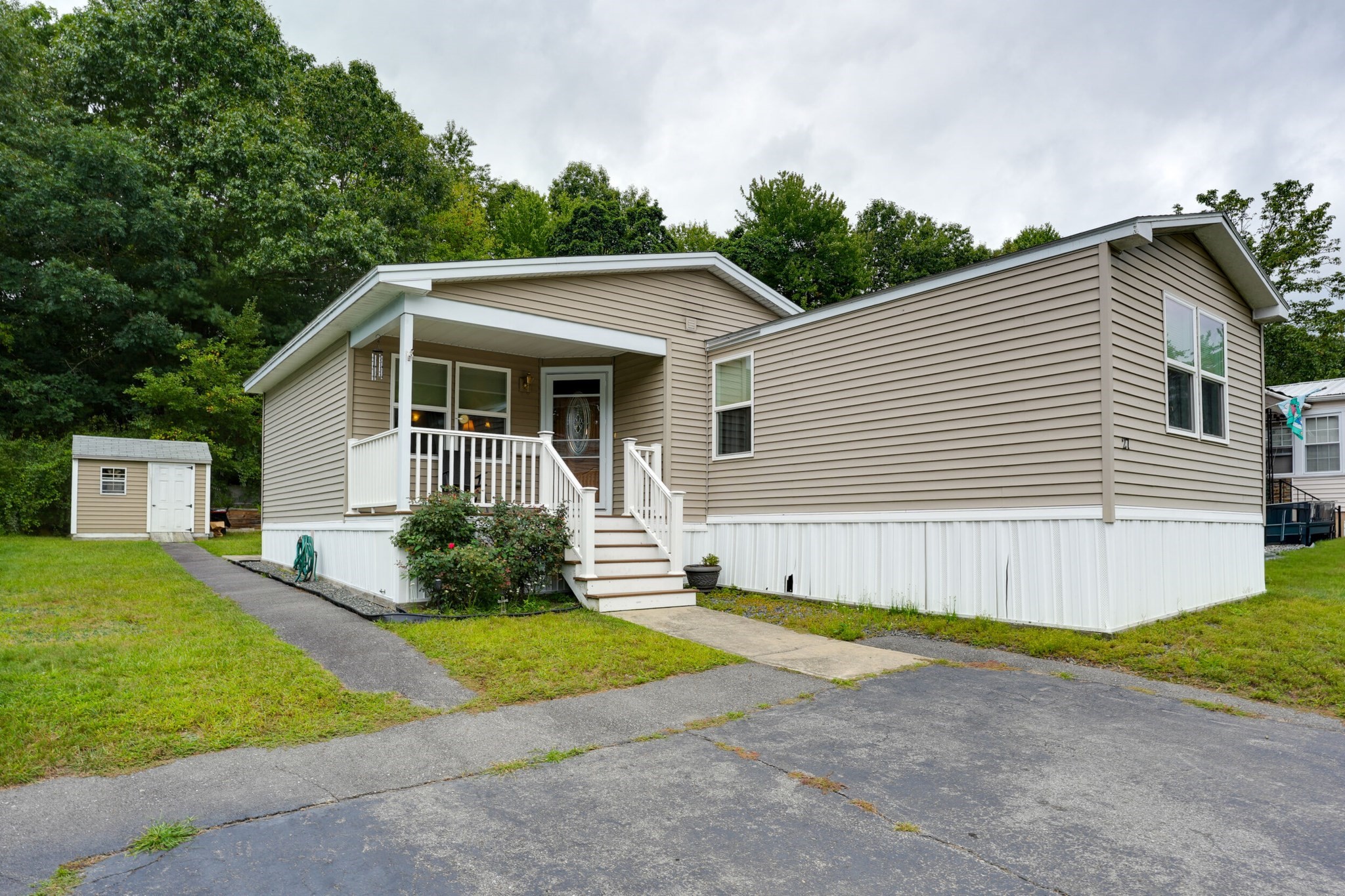 27 Sonia Drive Property Photo 1