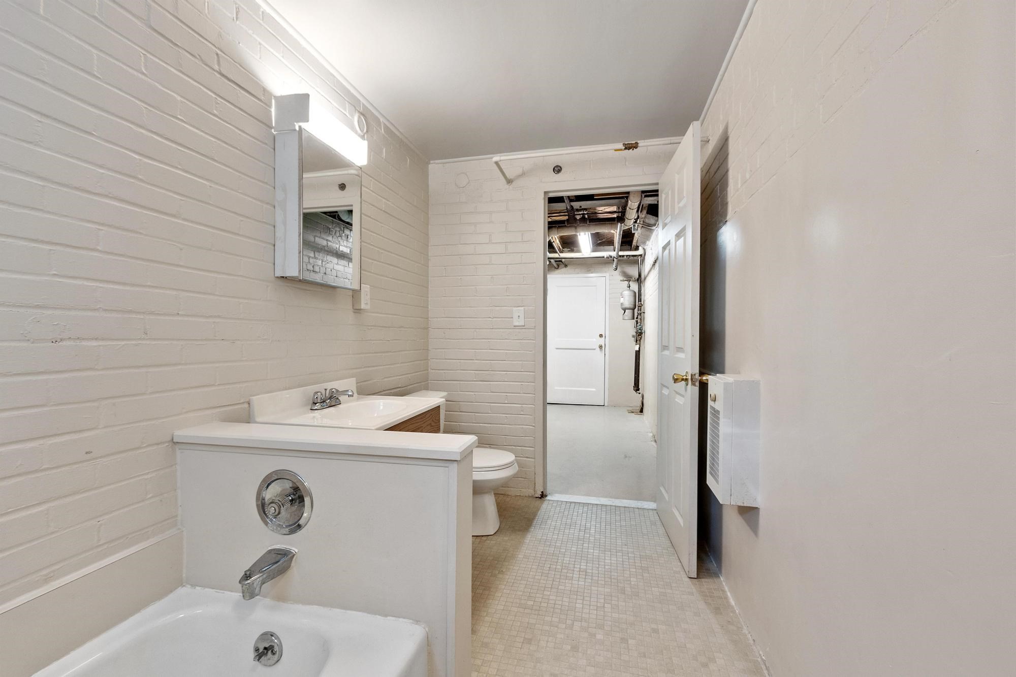 5 Walnut # 5a Property Photo 31
