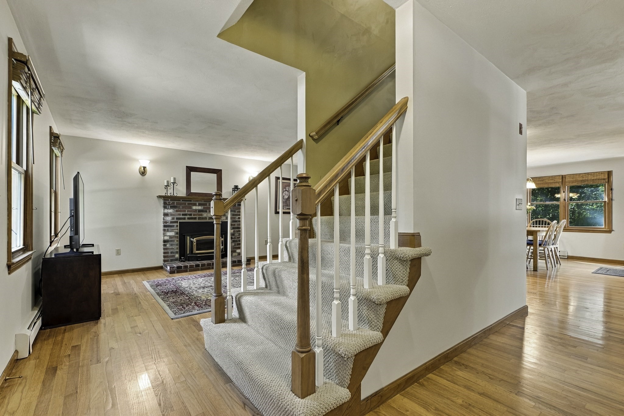 4 Florence Cir Property Photo 4