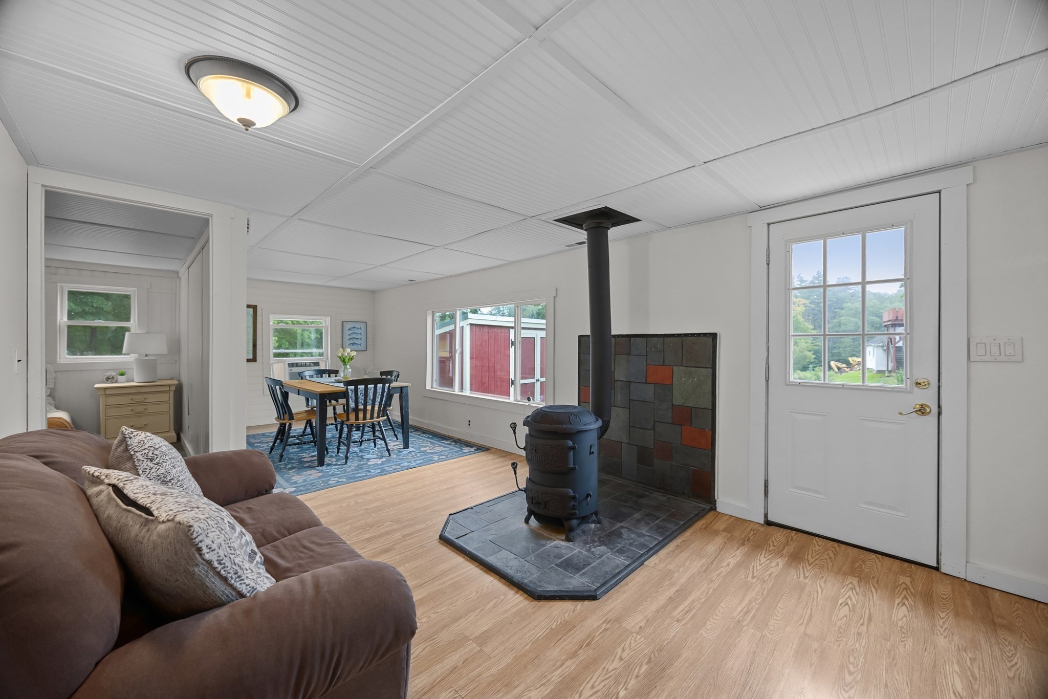 185 Linden St Property Photo 12