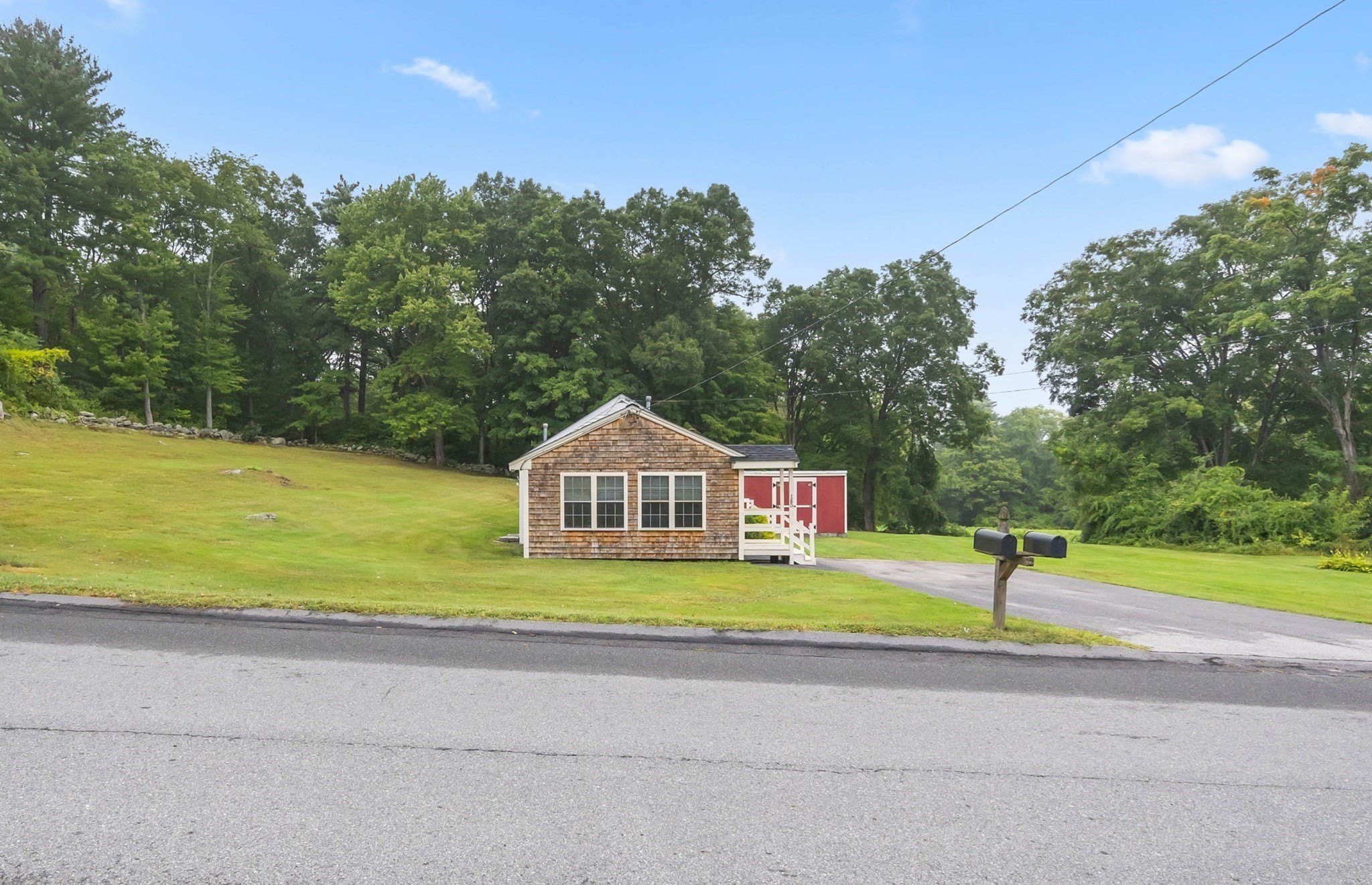 185 Linden St Property Photo 26
