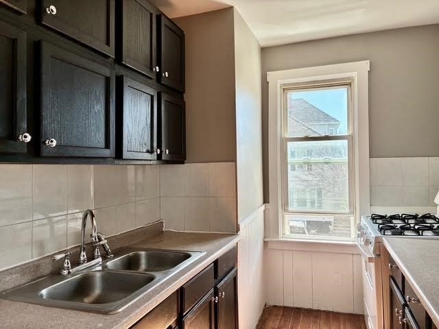 653 Brock Avenue # 2 Property Photo 5