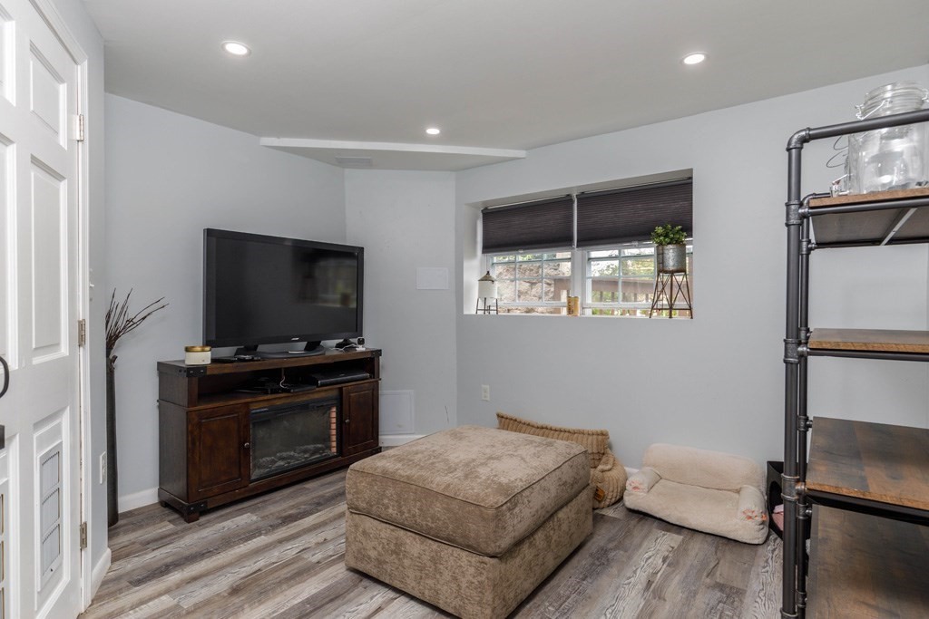 127 Payson Street Property Photo 12