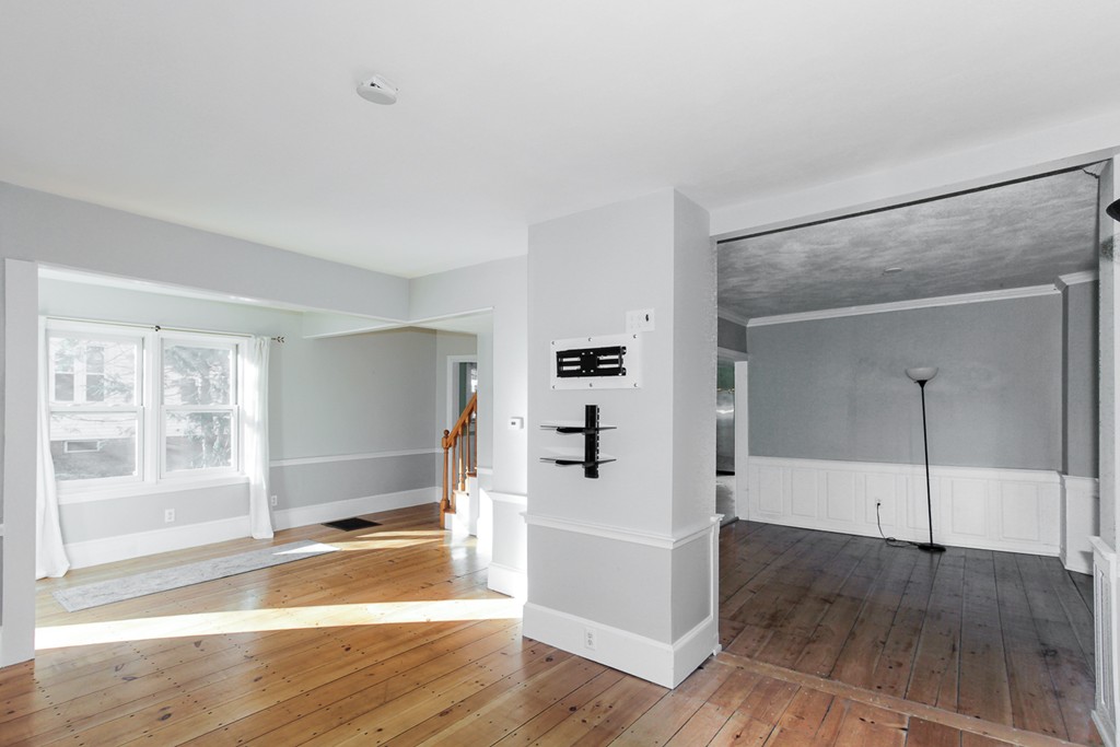 30 Ashland St. Property Photo 5