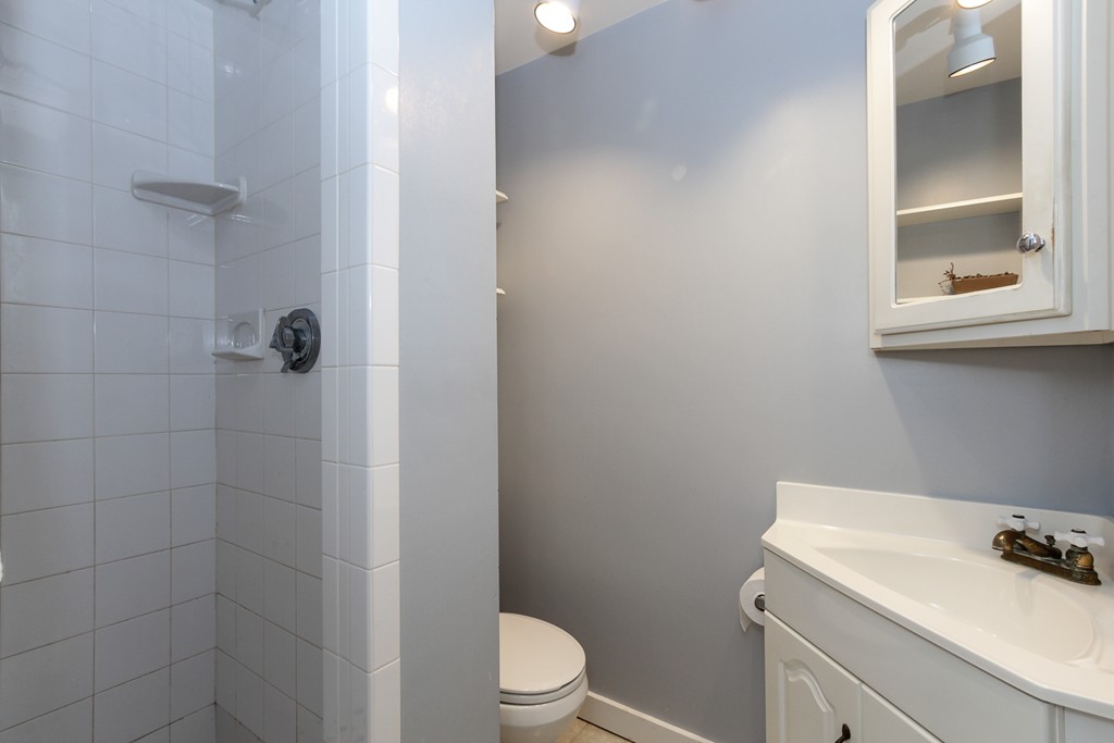 30 Ashland St. Property Photo 19