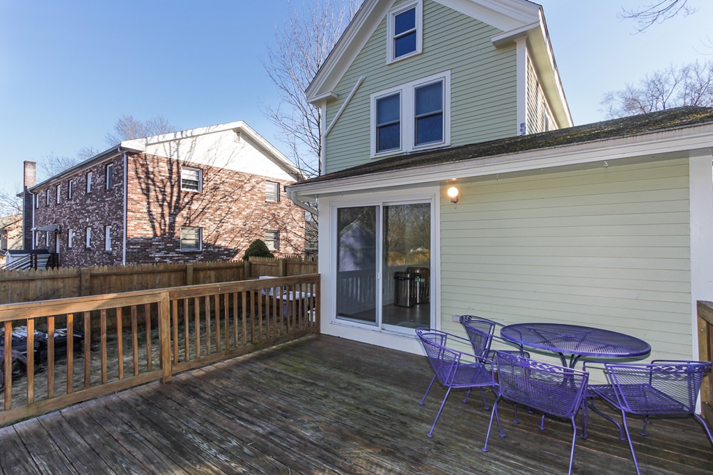 30 Ashland St. Property Photo 25