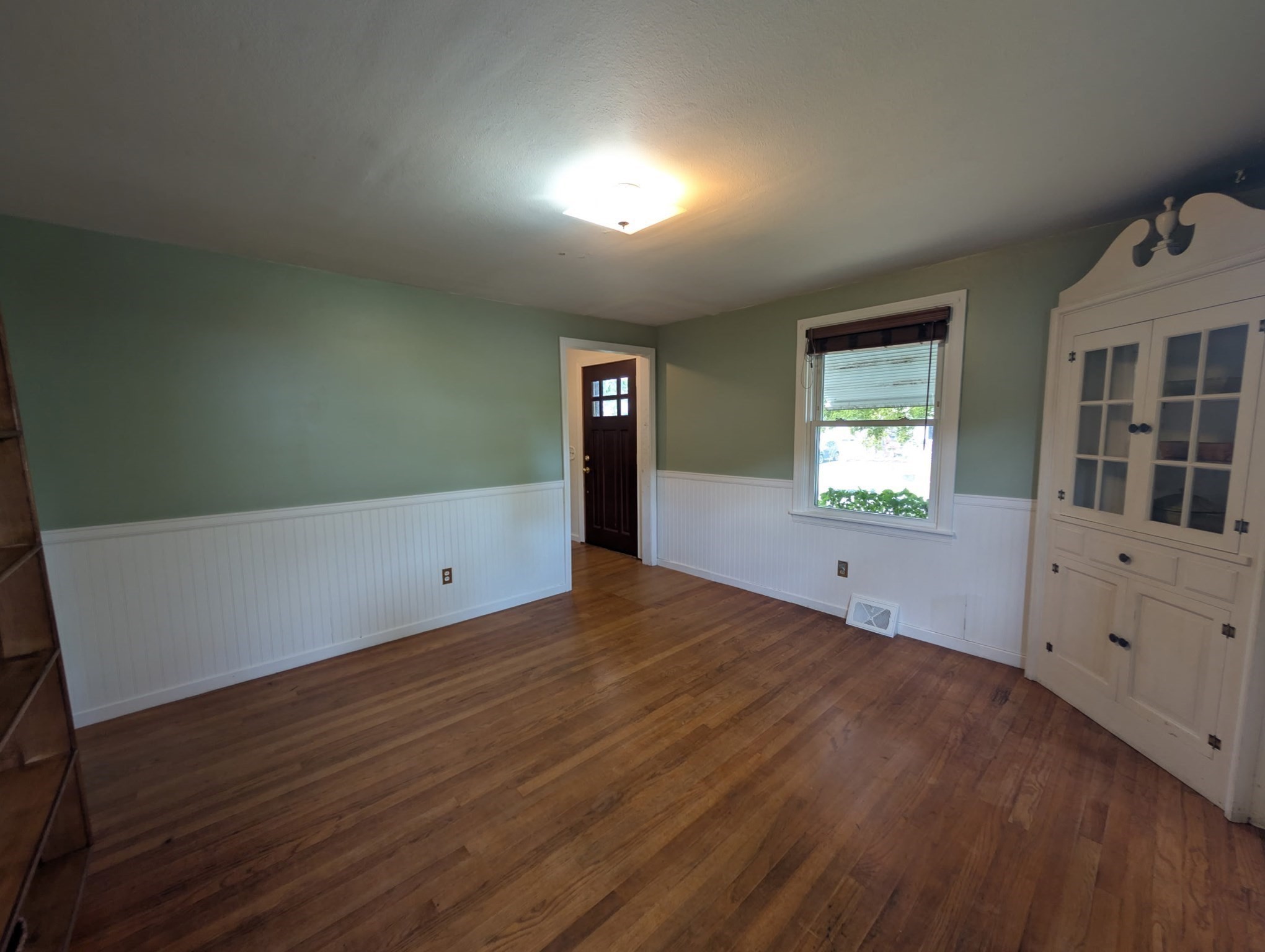 12 Linda St Property Photo 5